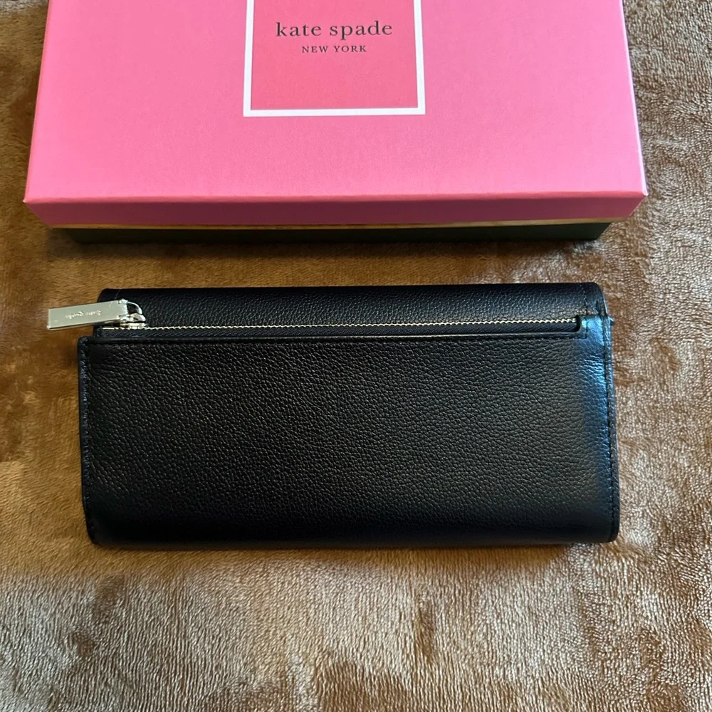 KATE SPADE - LARGE PEBBLED LEATHER WALLET - NWT
